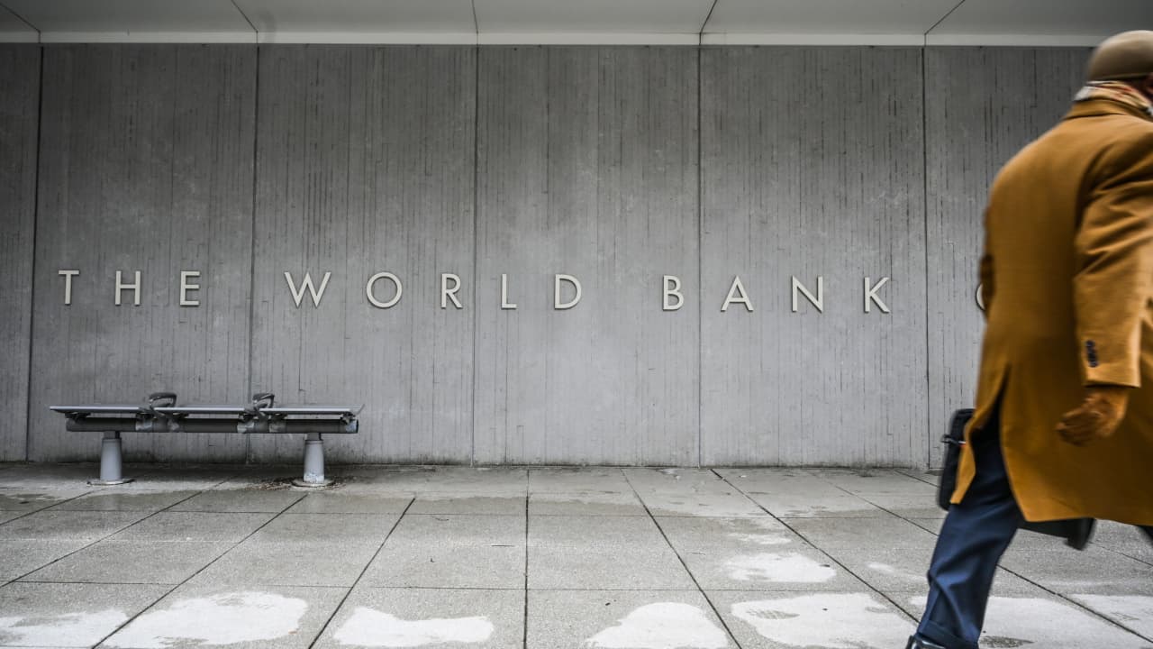 البنك الدولي: ديون بعض دول الشرق الأوسط قد تصل 93٪ من الناتج المحلي هذا العام