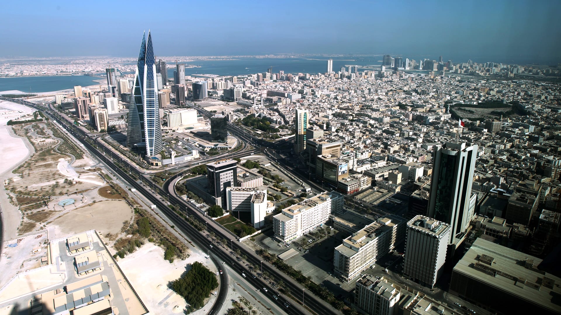 صورة عامة للعاصمة البحرينية المنامة في عام ٢٠١٠