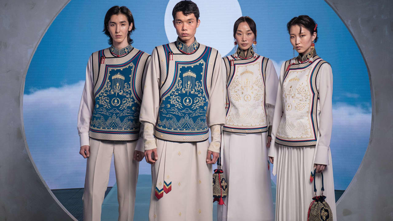 أزياء لاعبي جمهورية منغوليا تسرق الأضواء قبل انطلاق ألعاب باريس 24