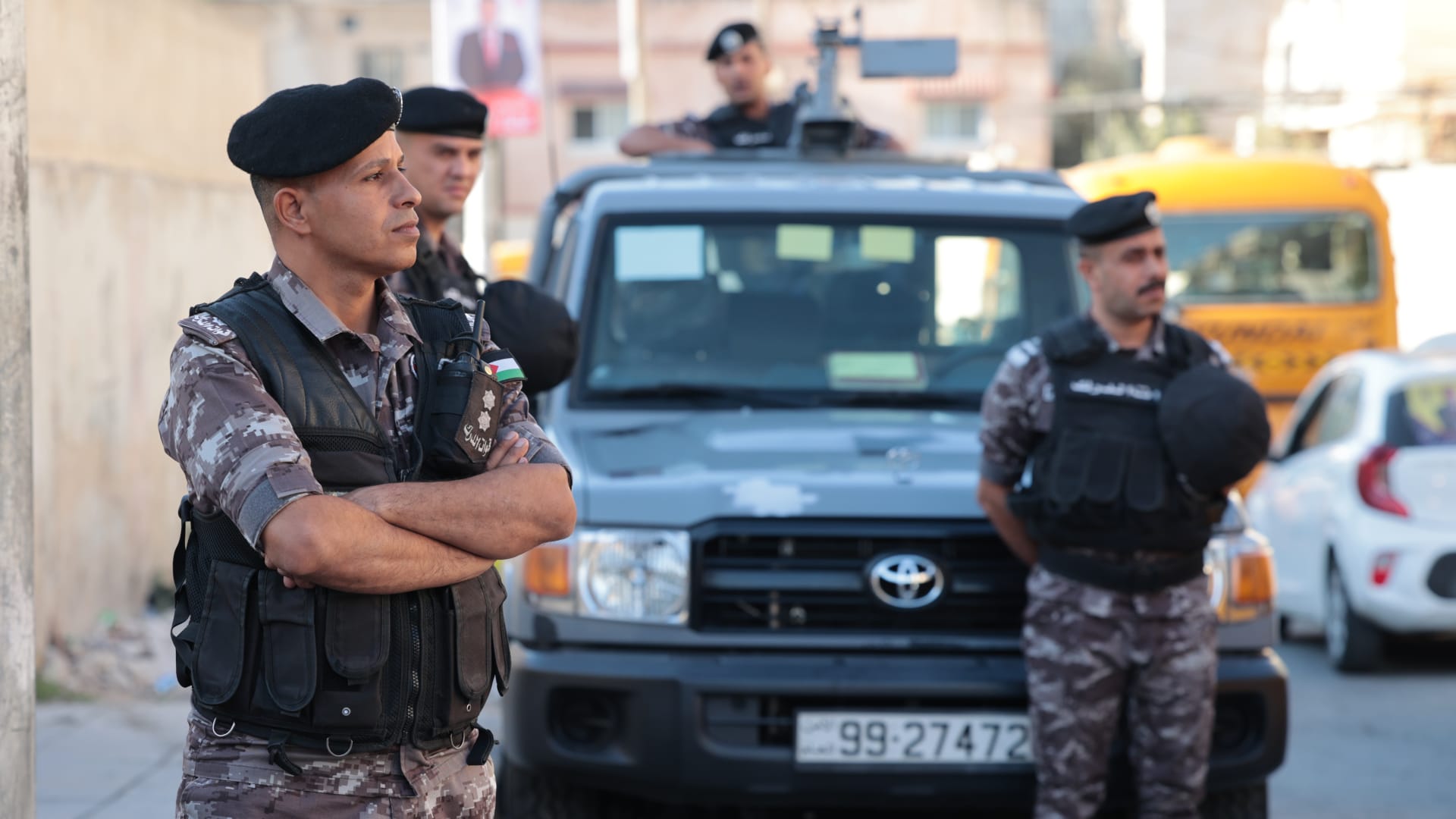 الأردن: ضبط بالونات حرارية تحمل أسلحة تم تهريبها للمملكة