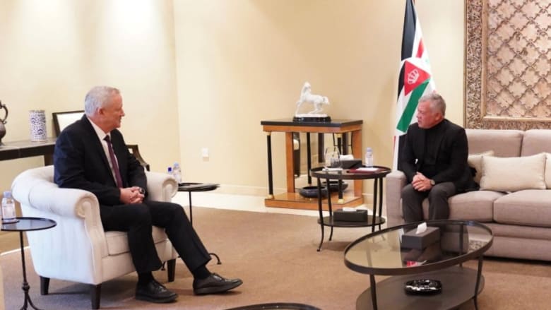 ملك الأردن يتلقي وزير الدفاع الإسرائيلي في عمّان.. ويؤكد دعم التهدئة في الأراضي الفلسطينية