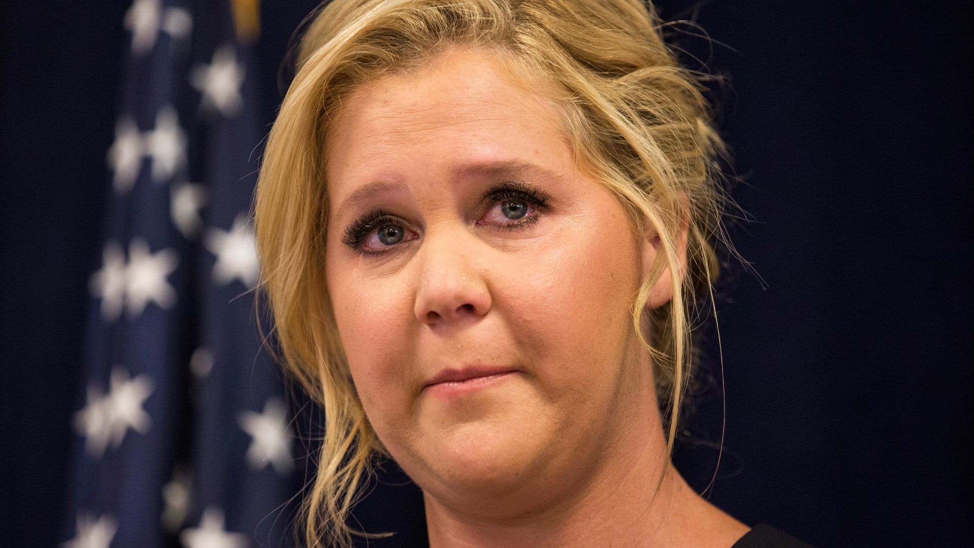 ممثلة تكشف إصابتها بمتلازمة كوشينغ التي قد تسبب زيادة الوزن وتغير المظهر.. ما هي؟