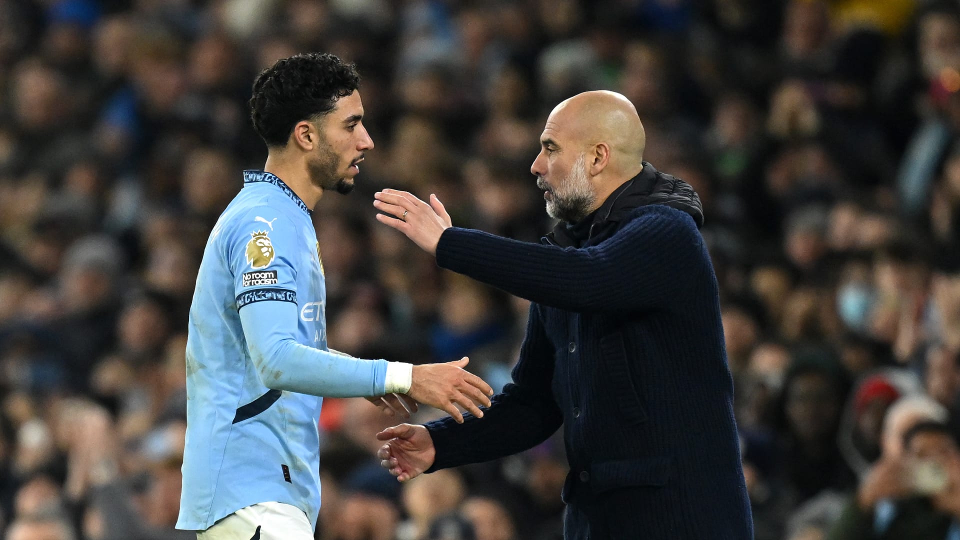 "مستواه لا يصدق".. غوارديولا يشيد بعمر مرموش ويكشف عن مزاياه