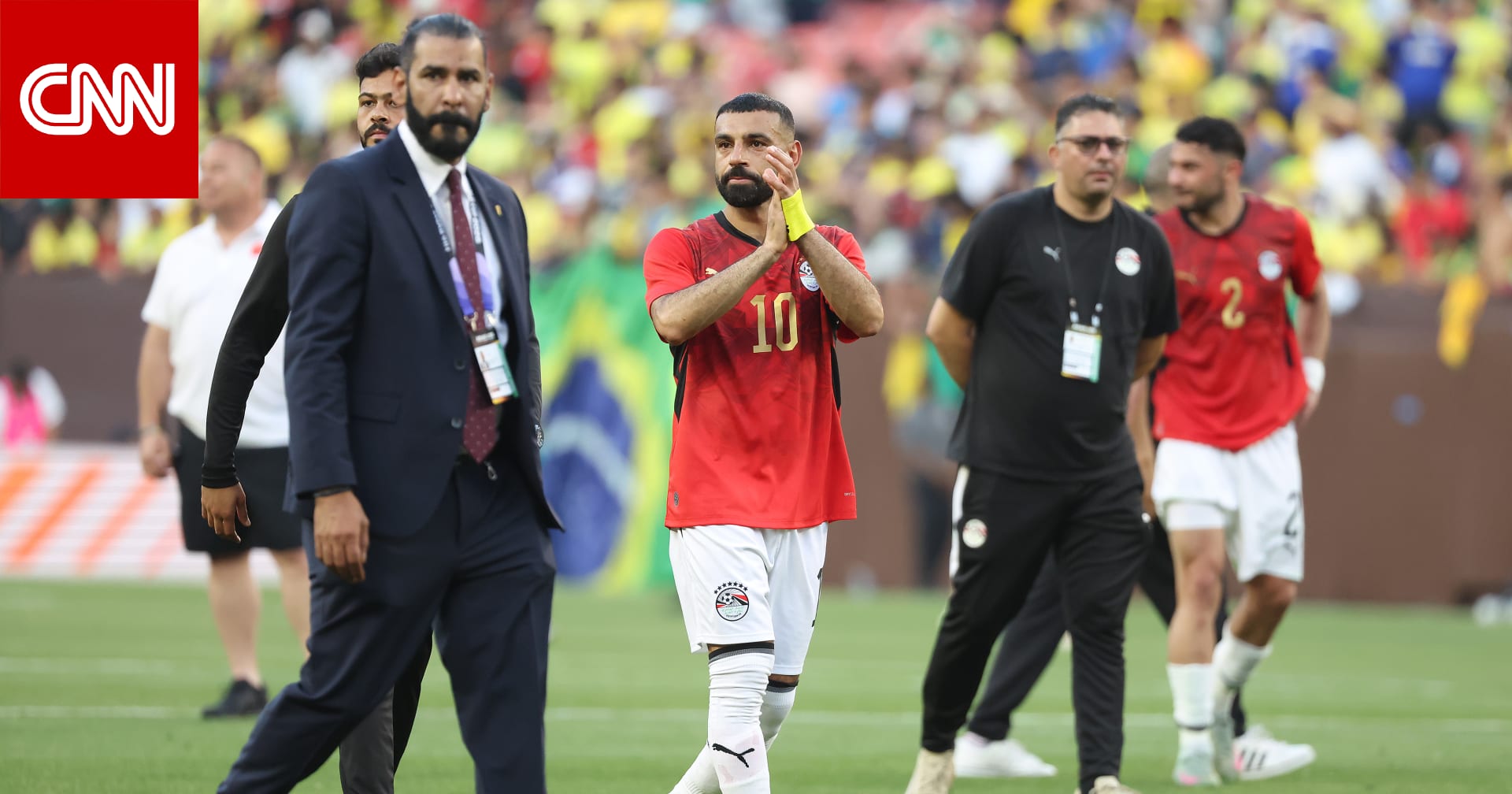 لقطات خطفت الأنظار.. عناق حار وحديث خاص بين محمد صلاح ولاعبي منتخب البرازيل 