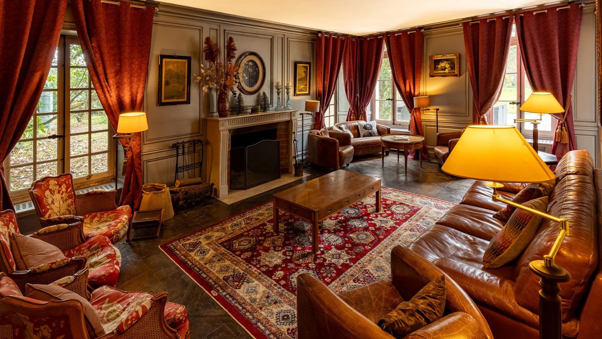 فرنسا.. قصر أيقوني للبيع كان ملكًا لكارل لاغرفيلد ثم كارولين دو موناكو