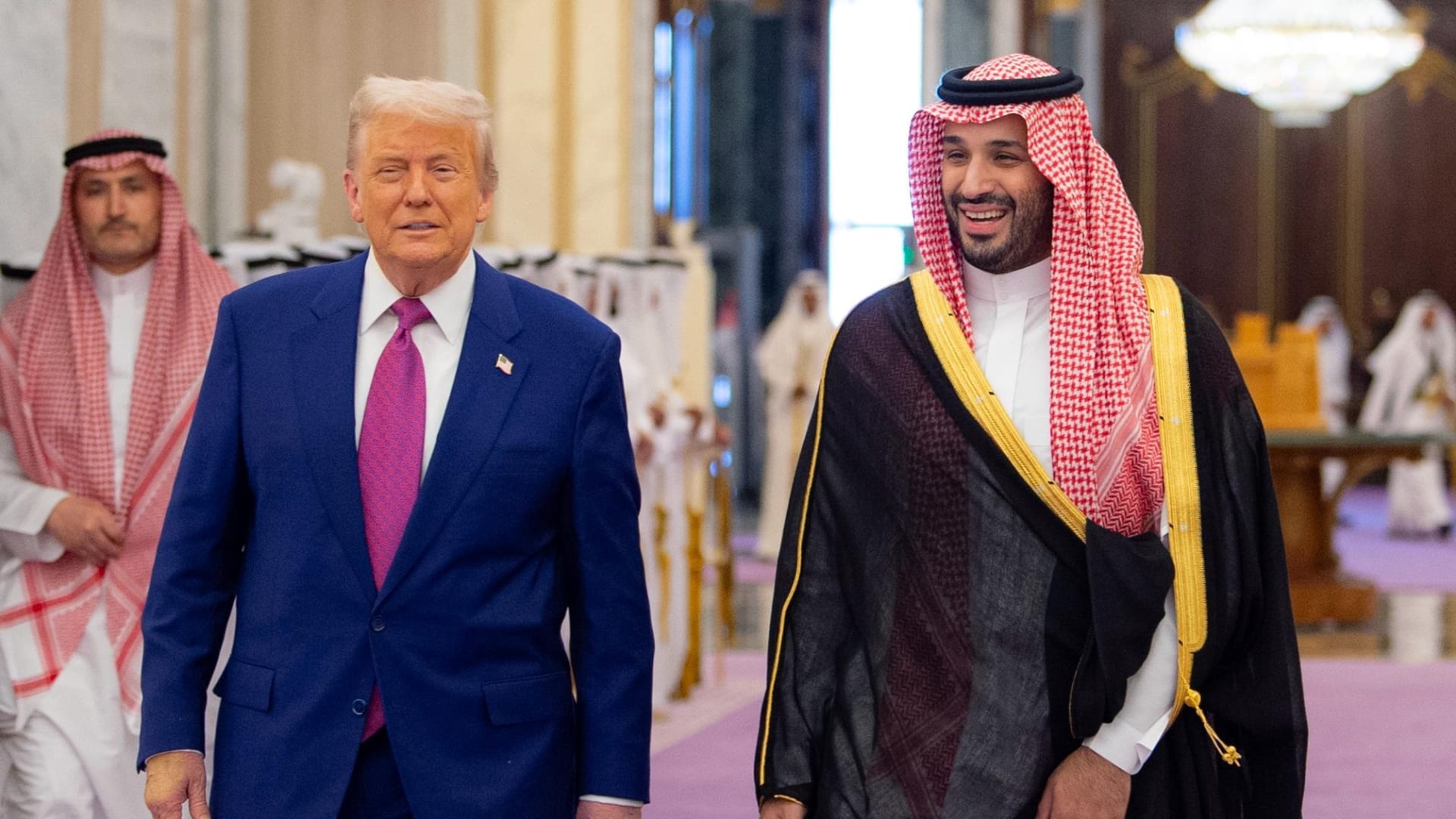 "حقبة ذهبية".. البيت الأبيض يكشف تفاصيل الاتفاقيات المبرمة خلال زيارة ترامب إلى السعودية