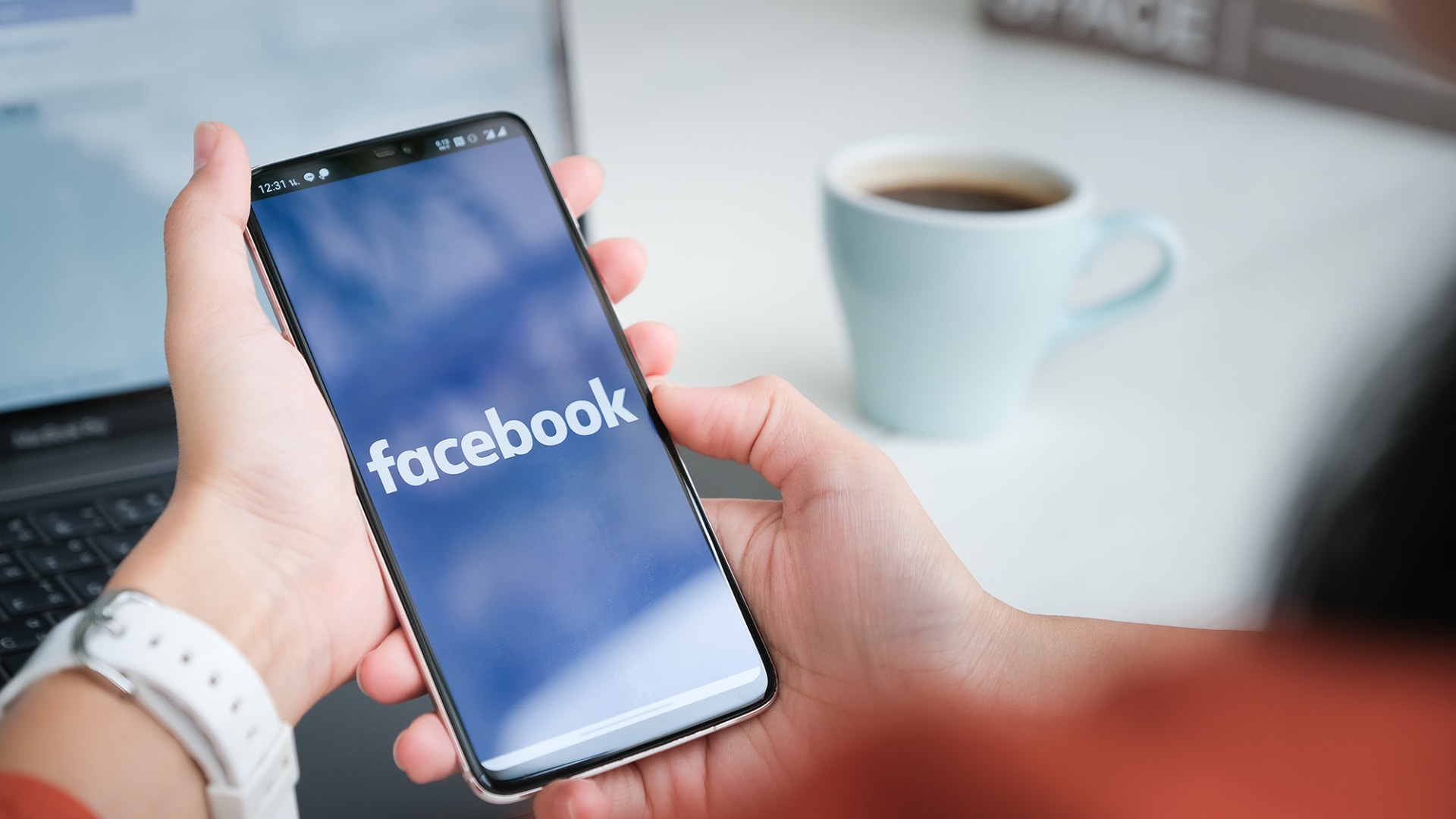 "فيسبوك" لن تقوم بإشعار ملايين المستخدمين ممن سرّبت بيناتهم عبر الإنترنت