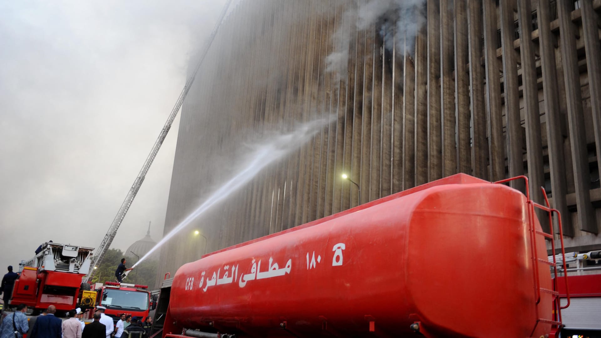 بيان للنيابة العامة في مصر بشأن حريق سنترال رمسيس وسط القاهرة