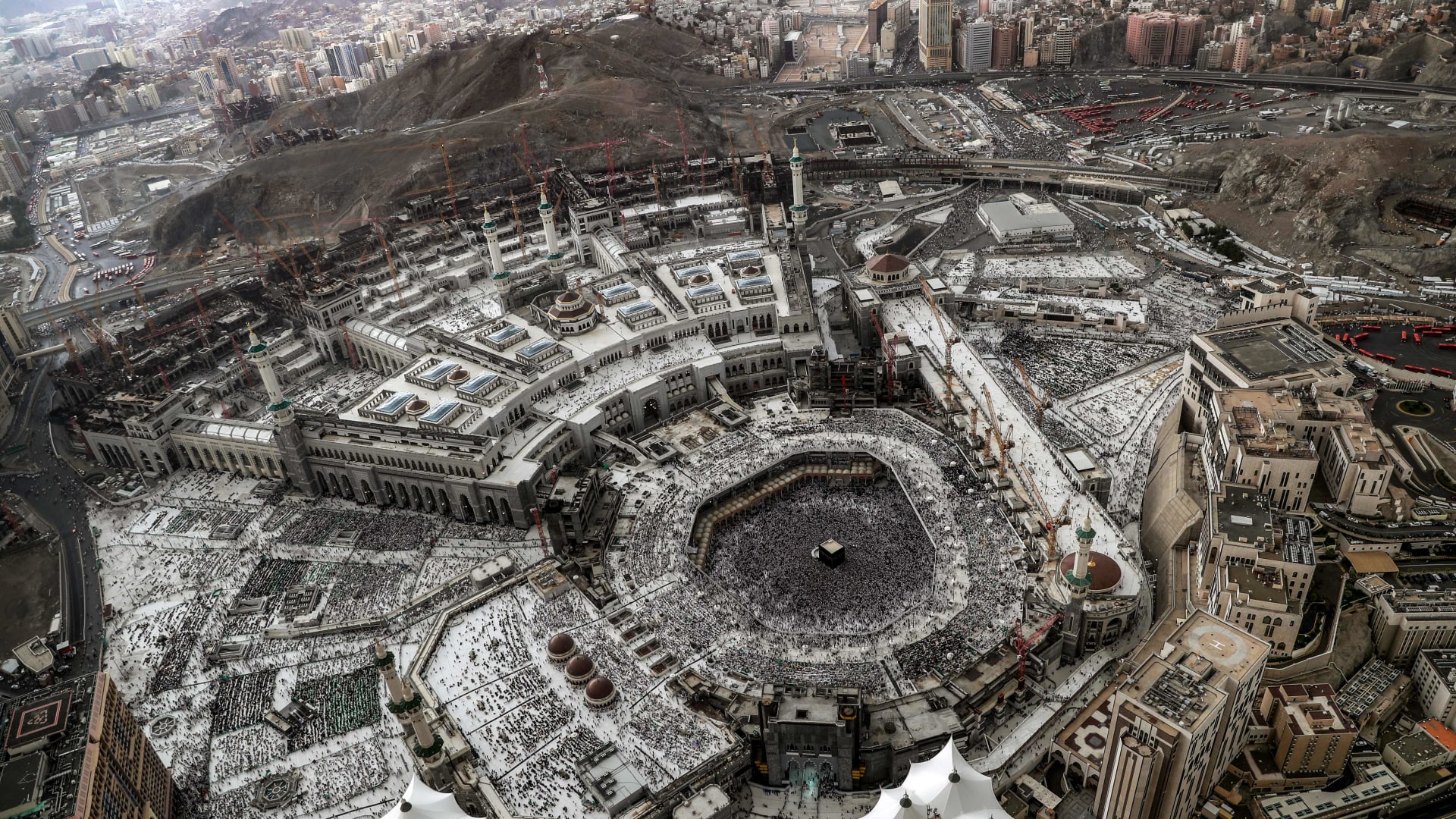 صورة جوية فوق مكة المكرمة 