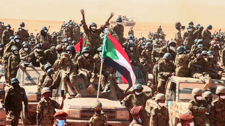 مع احتدام القتال بين الجيش السوداني وقوات الدعم السريع.. إليكم القدرات العسكرية للجيش السوادني