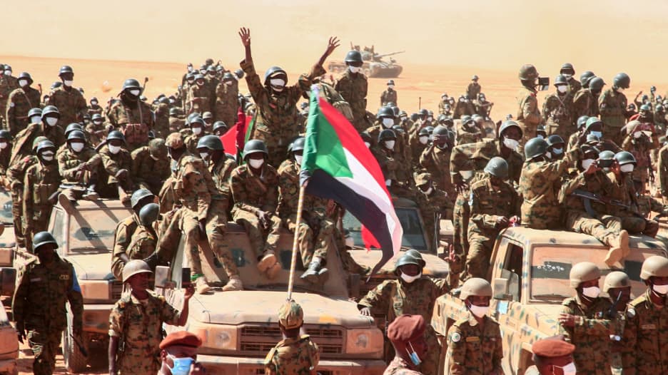 مع احتدام القتال بين الجيش السوداني وقوات الدعم السريع.. إليكم القدرات العسكرية للجيش السوادني