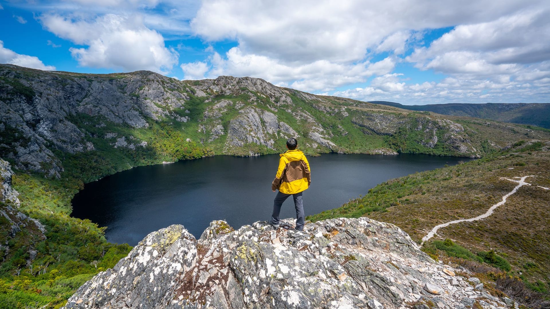 لا وجود لينابيع ساخنة بتسمانيا.. الذكاء الاصطناعي يضلّل السيّاح