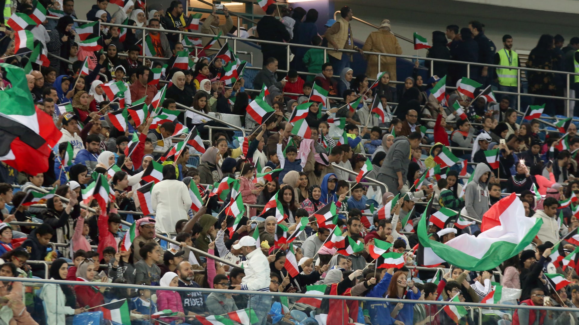 تصرف "غير متوقع" من الاتحاد الكويتي تجاه الجماهير بعد وداع "خليجي 27"
