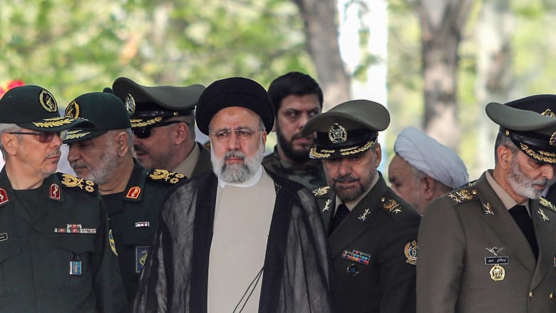 استهداف أصفهان تحديدا "رسالة محسوبة" إلى إيران.. توضيح من جنرال أمريكي متقاعد لـCNN