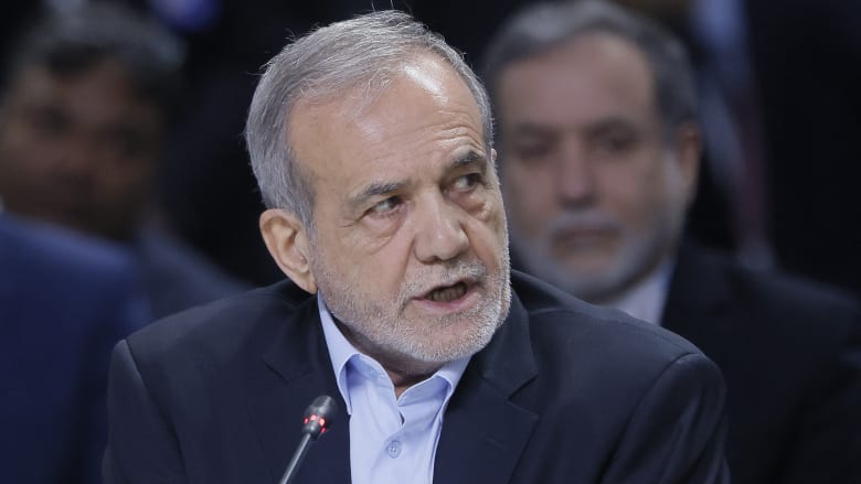 رئيس إيران يعدد 3 عوائق تقف بوجه محادثات جدية مع أمريكا 