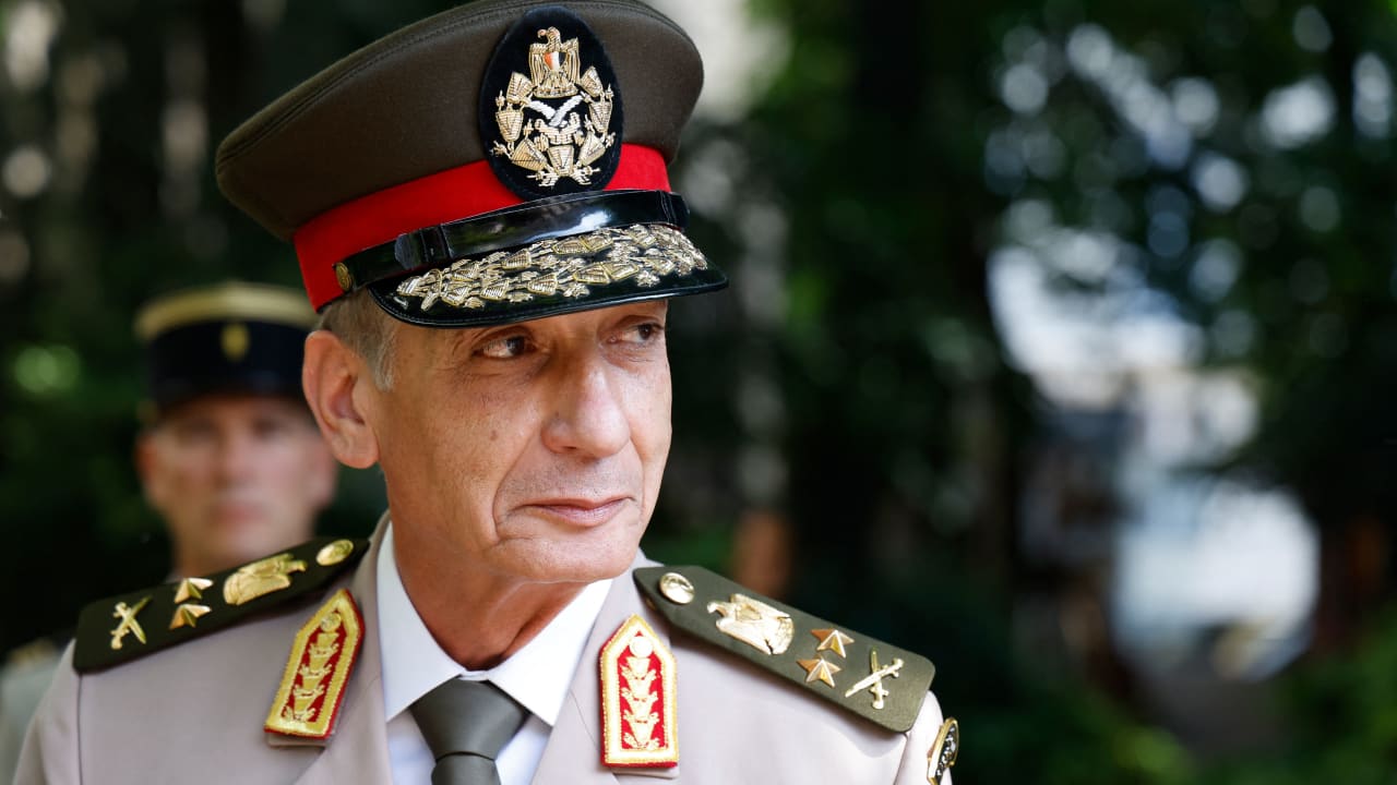وزير الدفاع المصري: القضية الفلسطينية تواجه تصعيدا عسكريا غير محسوب يهدف لتصفيتها