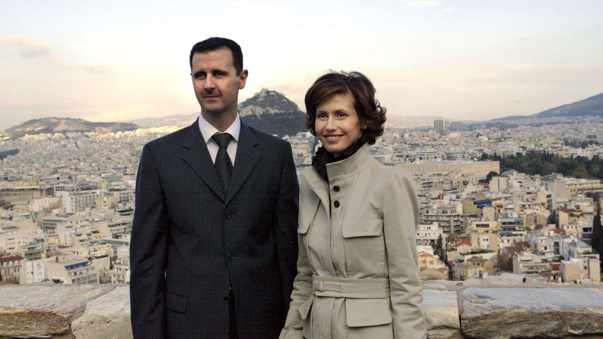 صورة ارشيفية لبشار الأسد وزوجته أسماء العام 2003