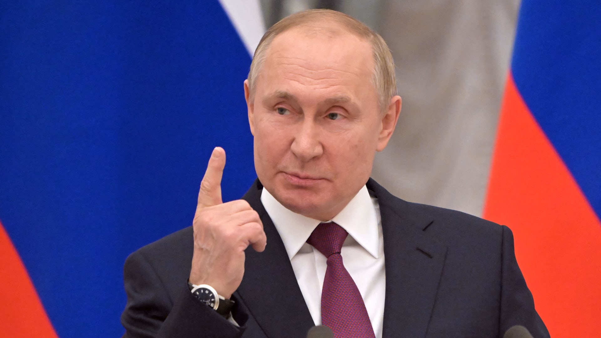 بوتين: منفتحون على الحوار ولكن مصالح وروسيا وأمنها "غير قابل للتفاوض" thumbnail