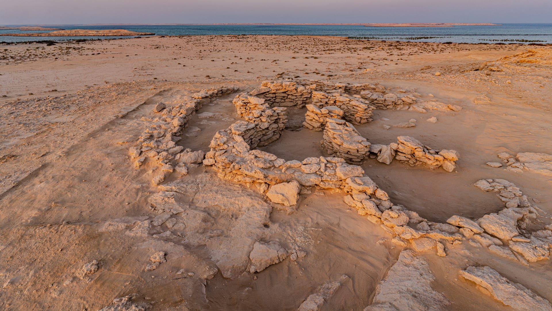 جزيرة بوطينة في أبوظبي بالإمارات