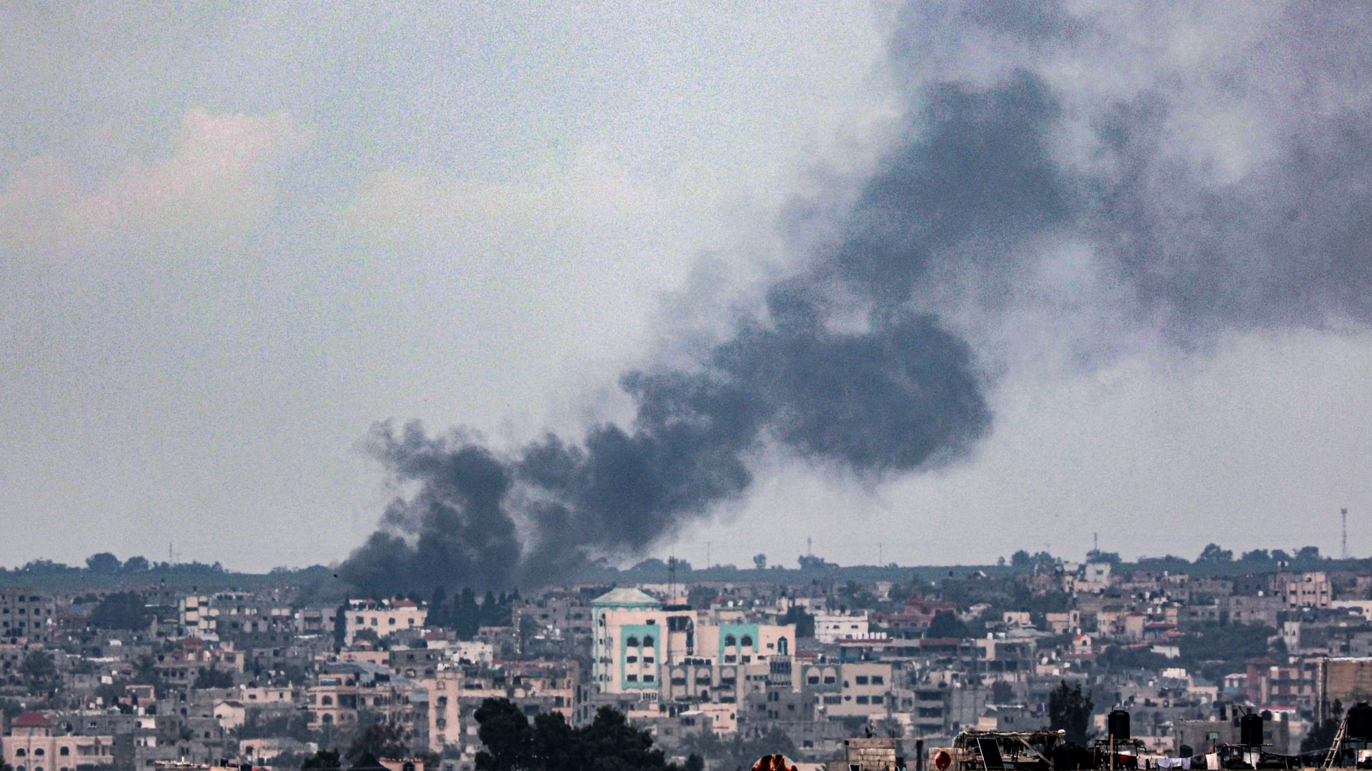 أمريكا تدعو في مشروع قرار لمجلس الأمن إلى وقف "مؤقت" لإطلاق النار في غزة 1 أمريكا تدعو في مشروع قرار لمجلس الأمن إلى وقف "مؤقت" لإطلاق النار في غزة