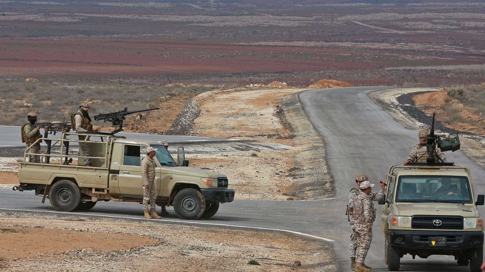 دمشق: "لا مبرر" لضربات الأردن داخل أراضي سوريا.. وعمّان: "لديكم أسماء المهربين"