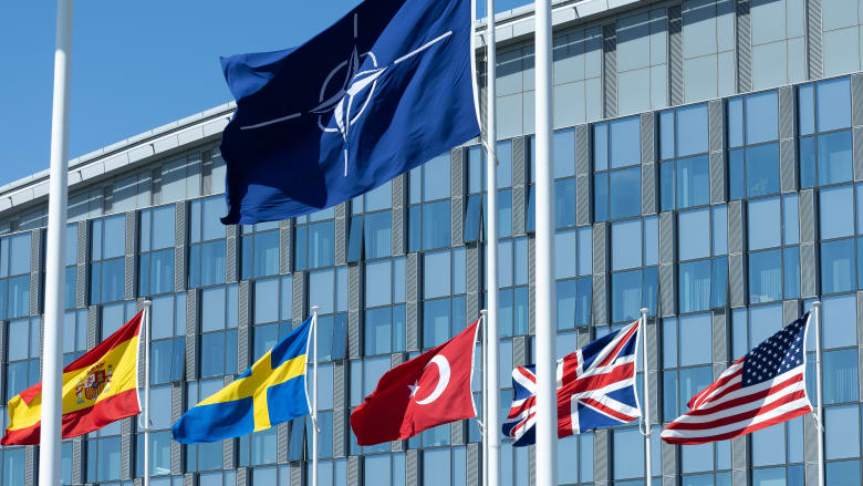 بعد تلميح ترامب بالانسحاب.. ما حجم الانفاق العسكري لدول الناتو مقارنة بأمريكا؟