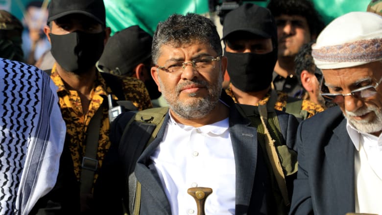 قيادي حوثي يعلق على ضربة إسرائيل في إيران