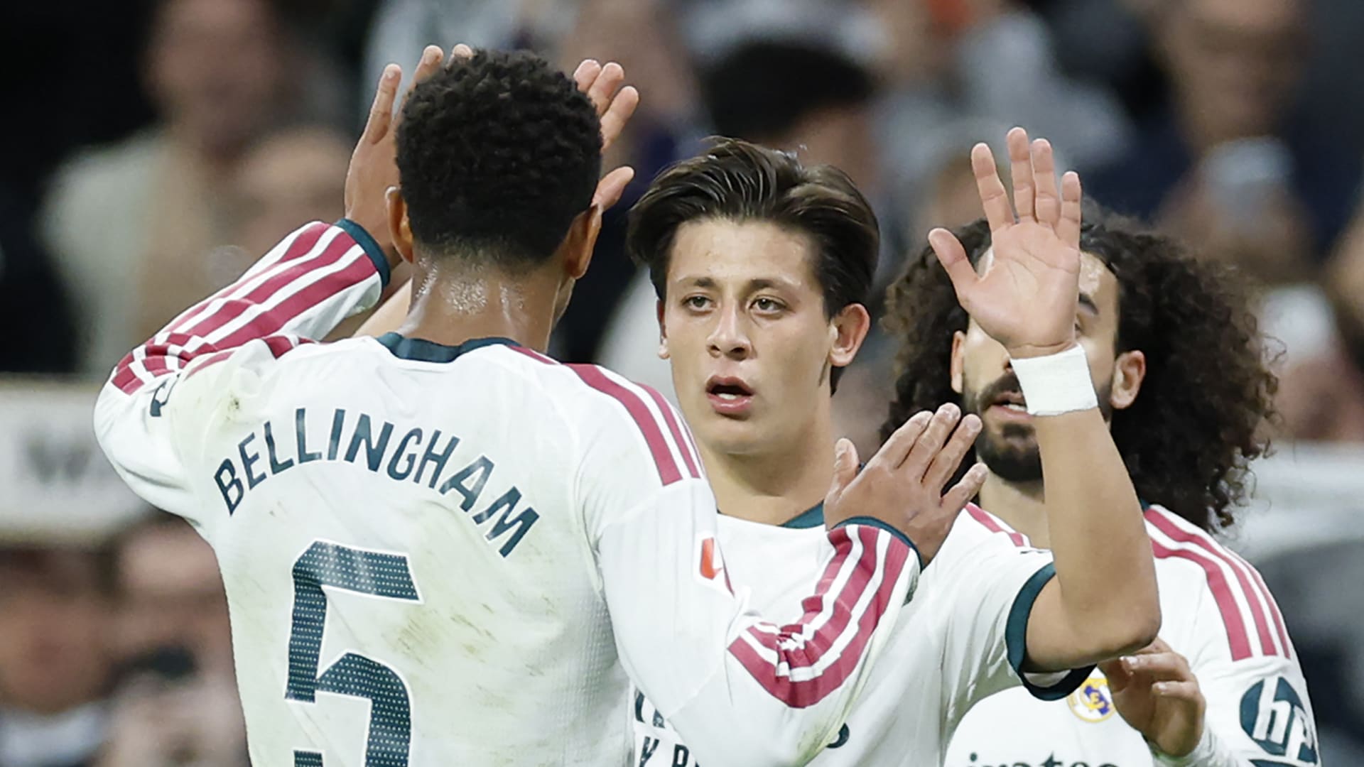 هل كان لاعب ريال مدريد يستحق الطرد؟ هكذا علق مورينيو ومدرب إشبيلية