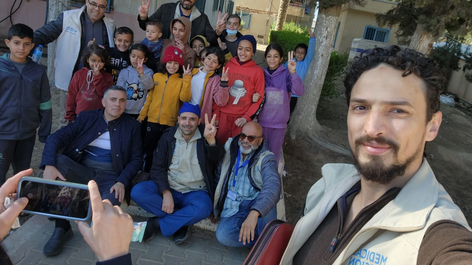 طبيب أردني يروي لـCNN بالعربية صعوبات رحلة تطوّعه المؤثرة في قطاع غزة