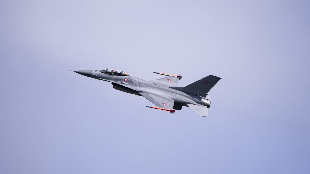 تبرعت بها هولندا والدنمارك.. بلينكن: مقاتلات اف-16 في طريقها إلى أوكرانيا