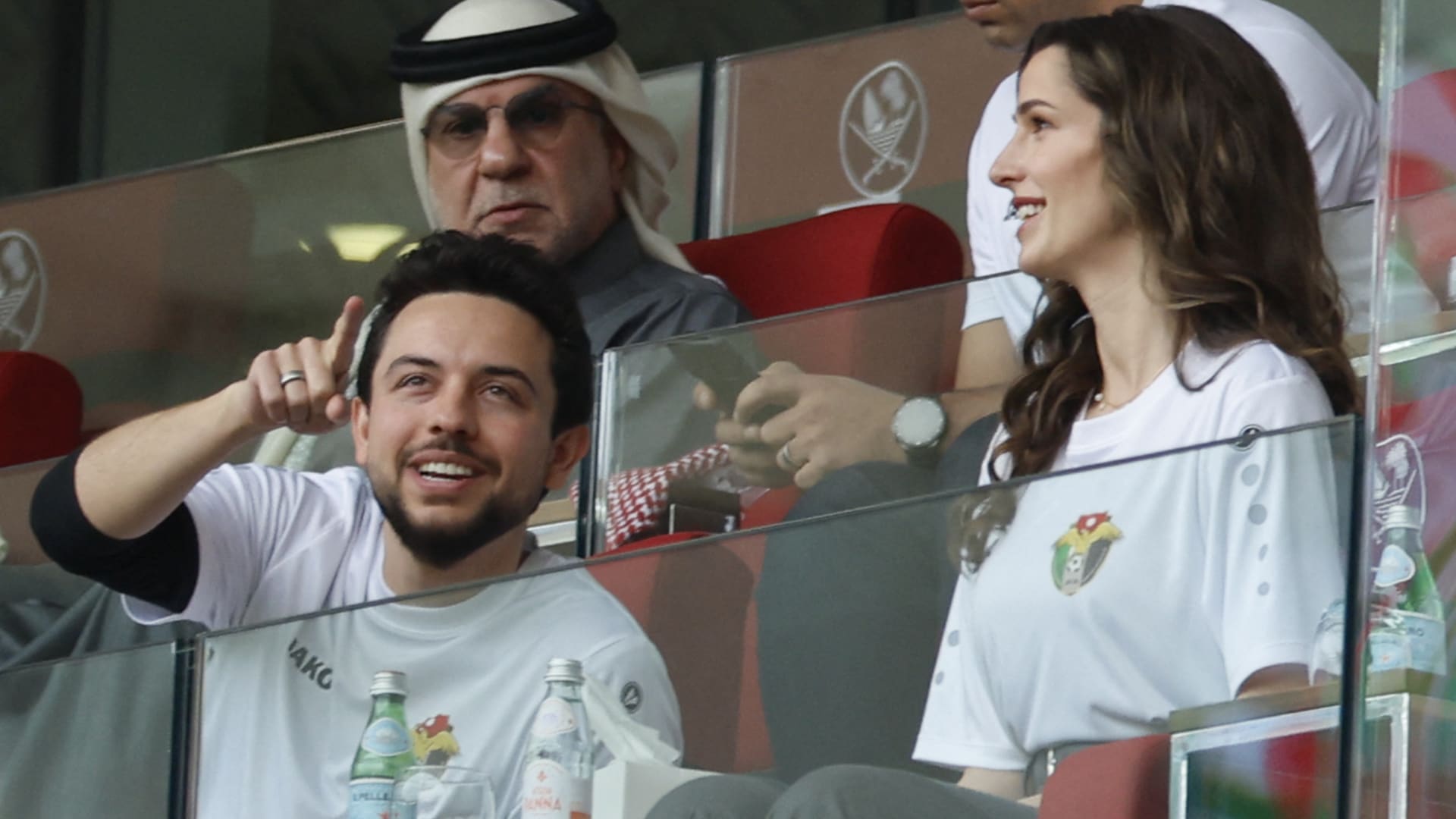 ولي عهد الأردن والأميرة رجوة يصلان إلى ملعب لوسيل لحضور نهائي كأس العرب