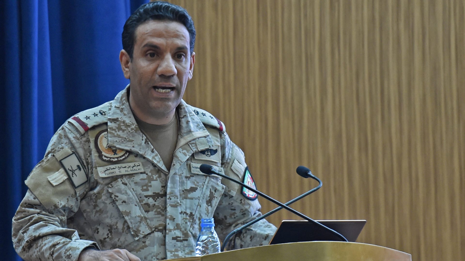 "التحالف" يعلن اعتراض 3 صواريخ حوثية باتجاه الرياض وخميس مشيط.. والجماعة تحذر العاملين بالنفط