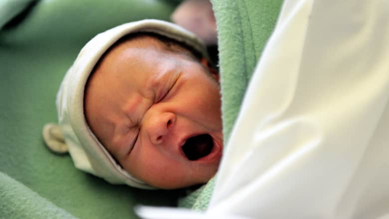 علماء يجدون أفضل طريقة لإيقاف الأطفال عن البكاء وجعلهم ينامون أيضًا.. ما هي؟