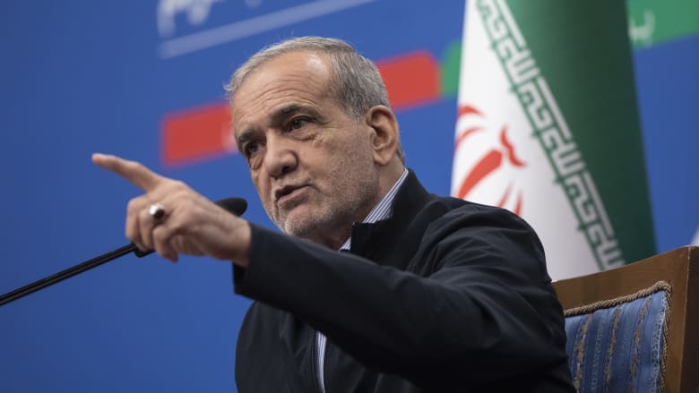 رئيس إيران يضع "شرطاً" لوقف القتال: "لم نسعَ قط إلى الحرب"