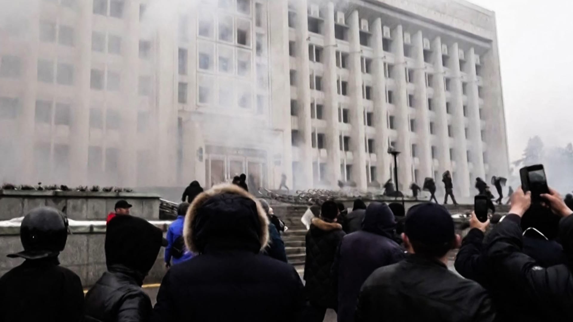 اعتقال قرابة 8 آلاف شخص ومقتل 160 آخرين في احتجاجات عنيفة بكازاخستان