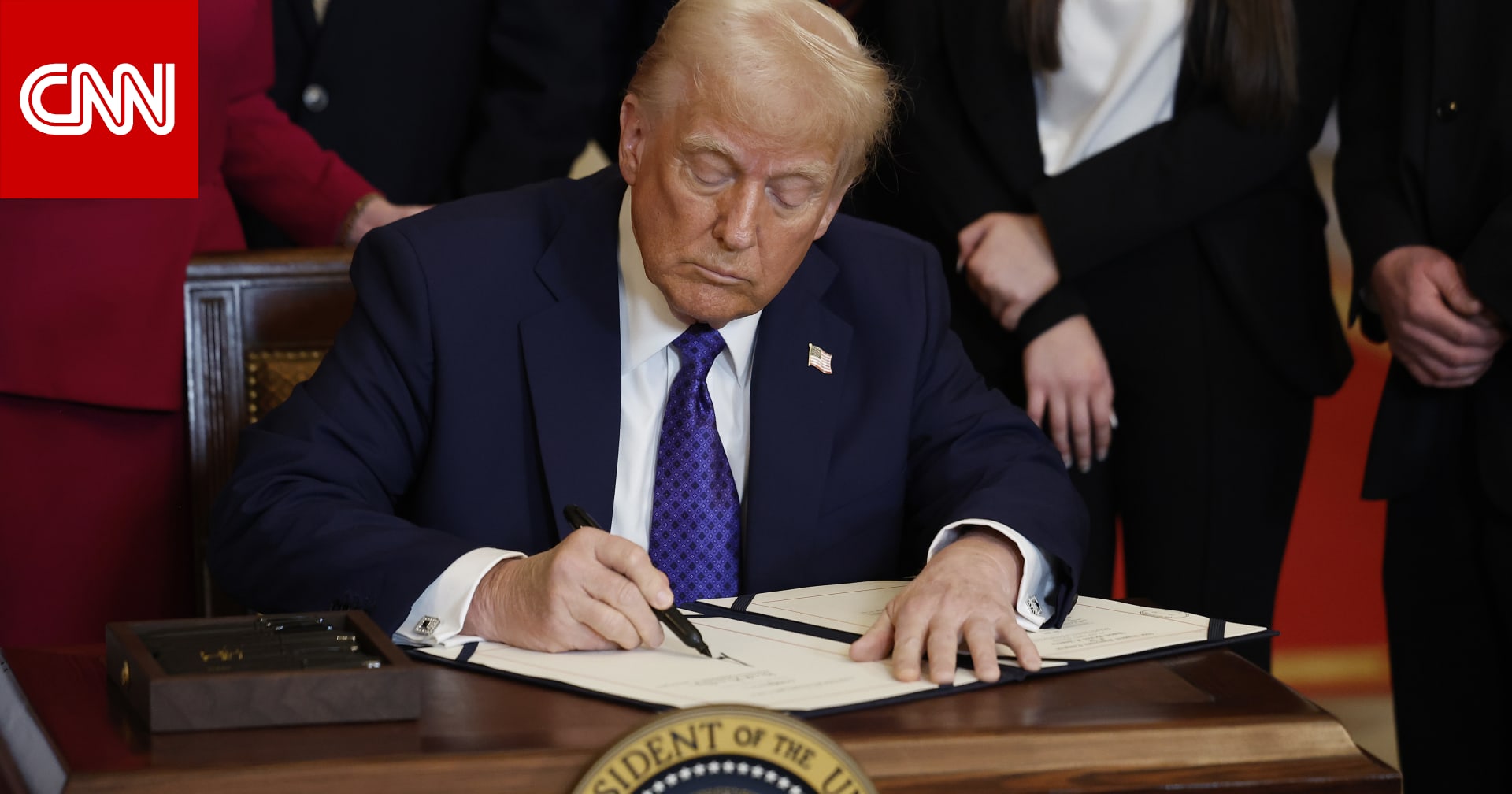 "غرين كارد".. لماذا استهدف ترامب برنامج تأشيرة التنوع منذ ولايته الأولى؟ 