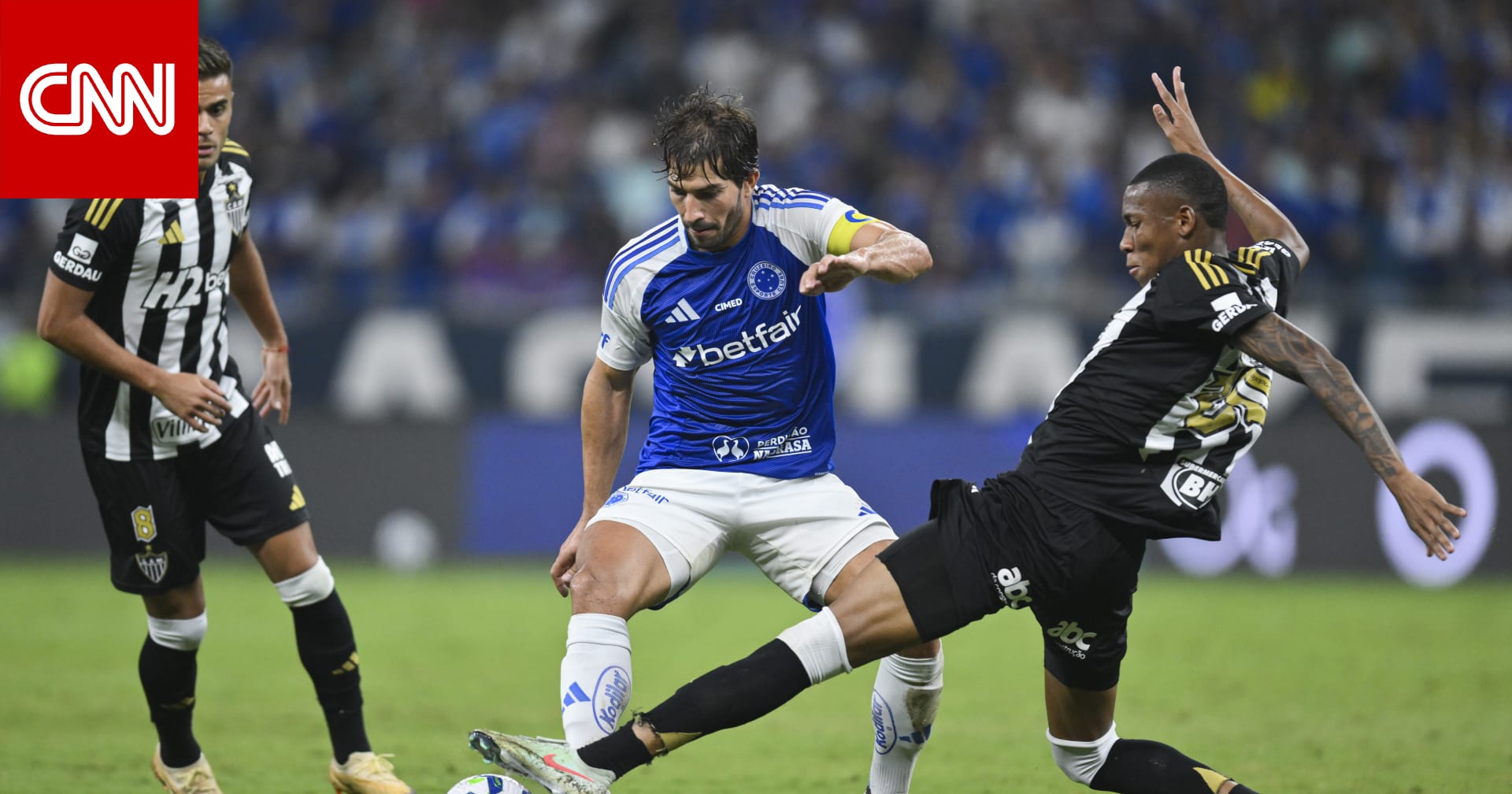 23 بطاقة حمراء بعد مشاجرة عنيفة بين اللاعبين خلال مباراة في البرازيل