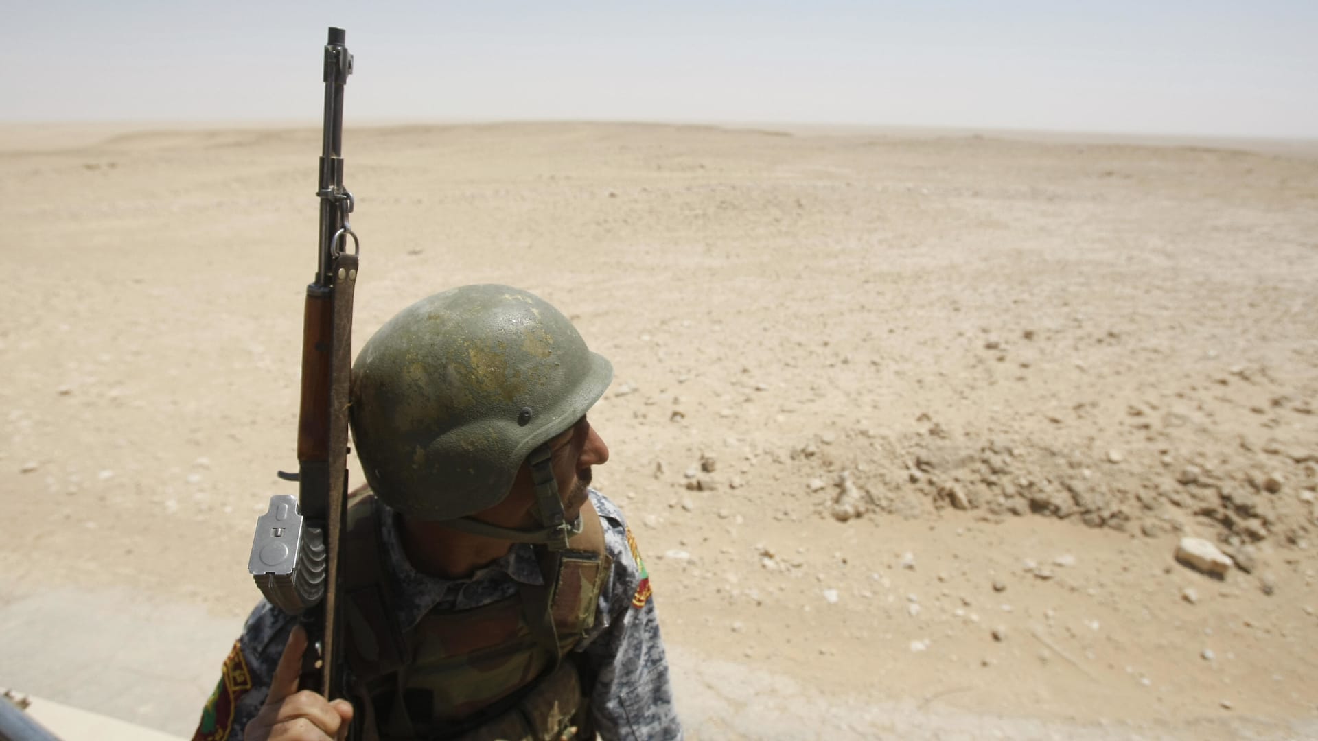 السعودية والكويت تعلقان بعد إعلان العراق العثور على جثتي الظفيري والمطيري بصحراء الأنبار 1 السعودية والكويت تعلقان بعد إعلان العراق العثور على جثتي الظفيري والمطيري بصحراء الأنبار