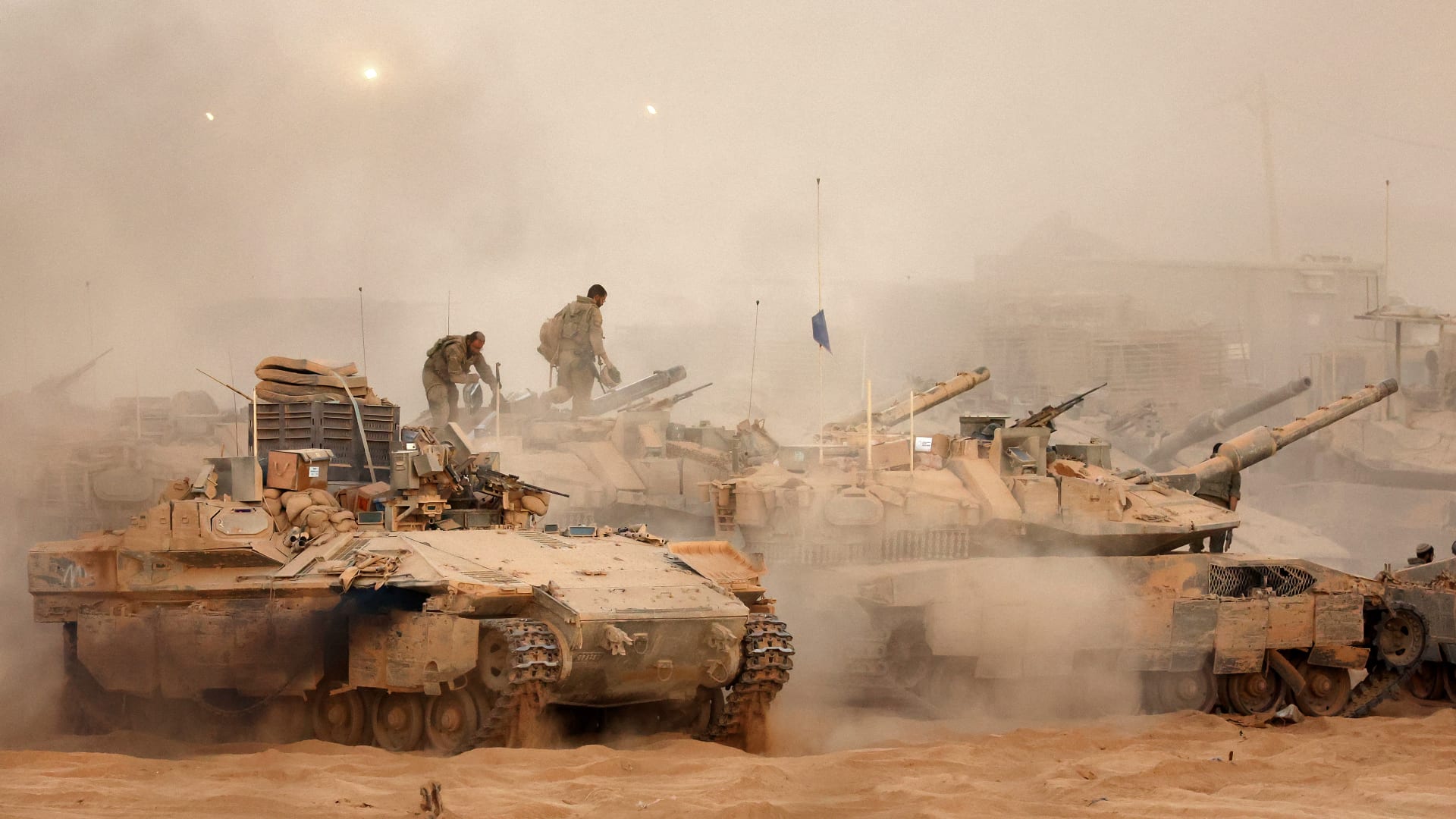 إيران تُوجه تحذيرًا للقوات الإسرائيلية المتمركزة في غزة وعلى حدود لبنان