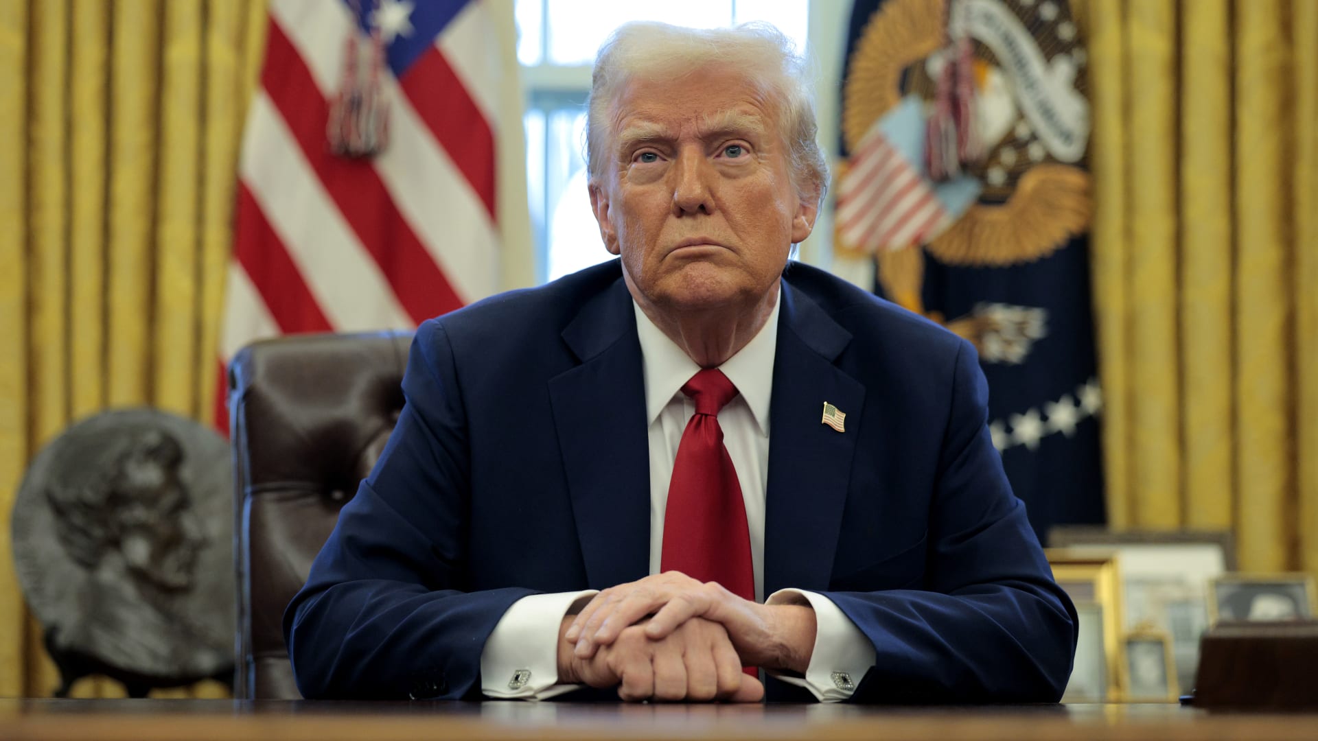 8647.. "شيفرة لقتل ترامب" بتدوينة رئيس FBI السابق قبل حذفها تشعل ضجة وتحقيقات