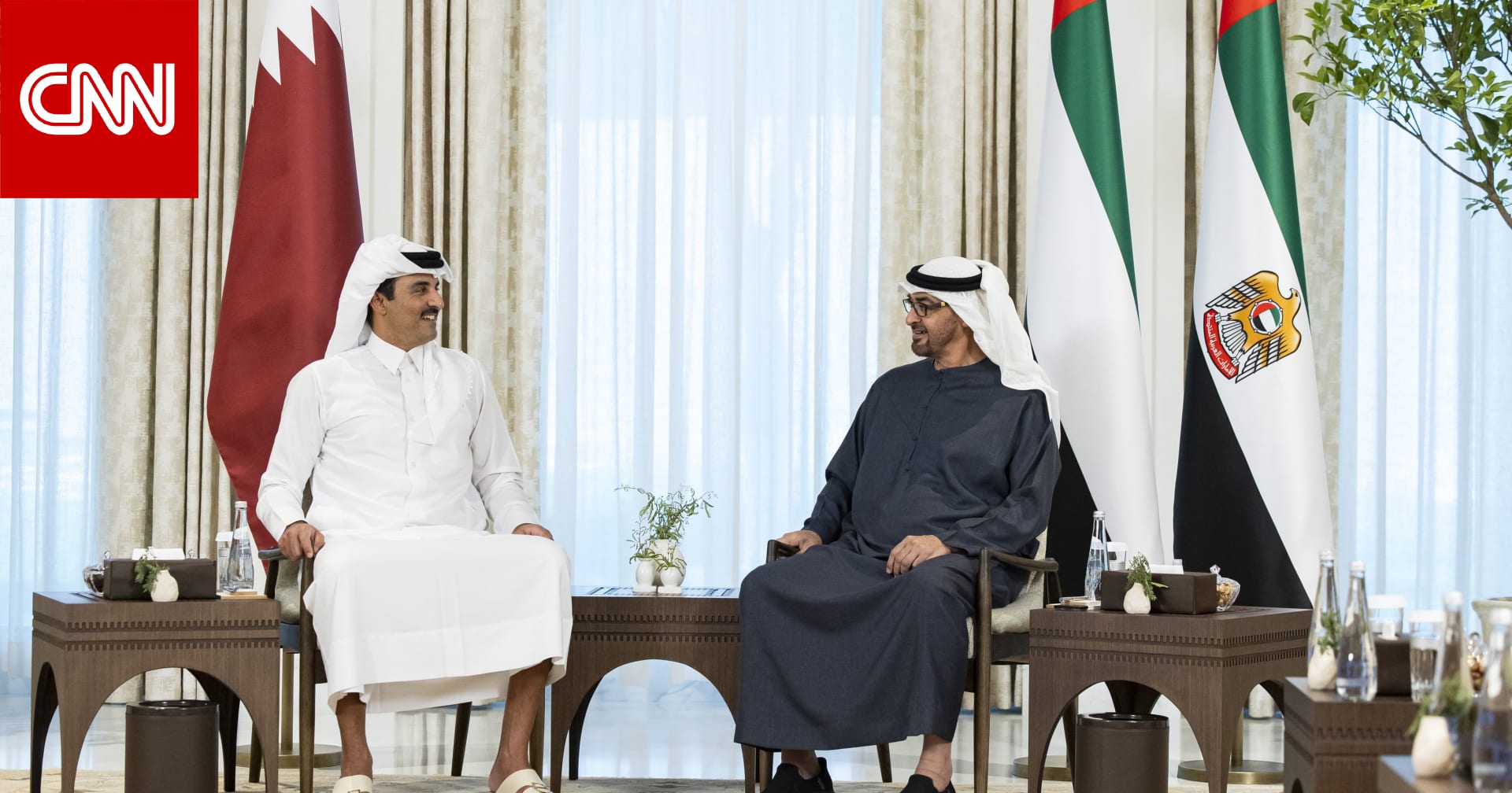 محمد بن زايد وتميم بن حمد يبحثان تعزيز الحوار والحلول الدبلوماسية لأزمات المنطقة