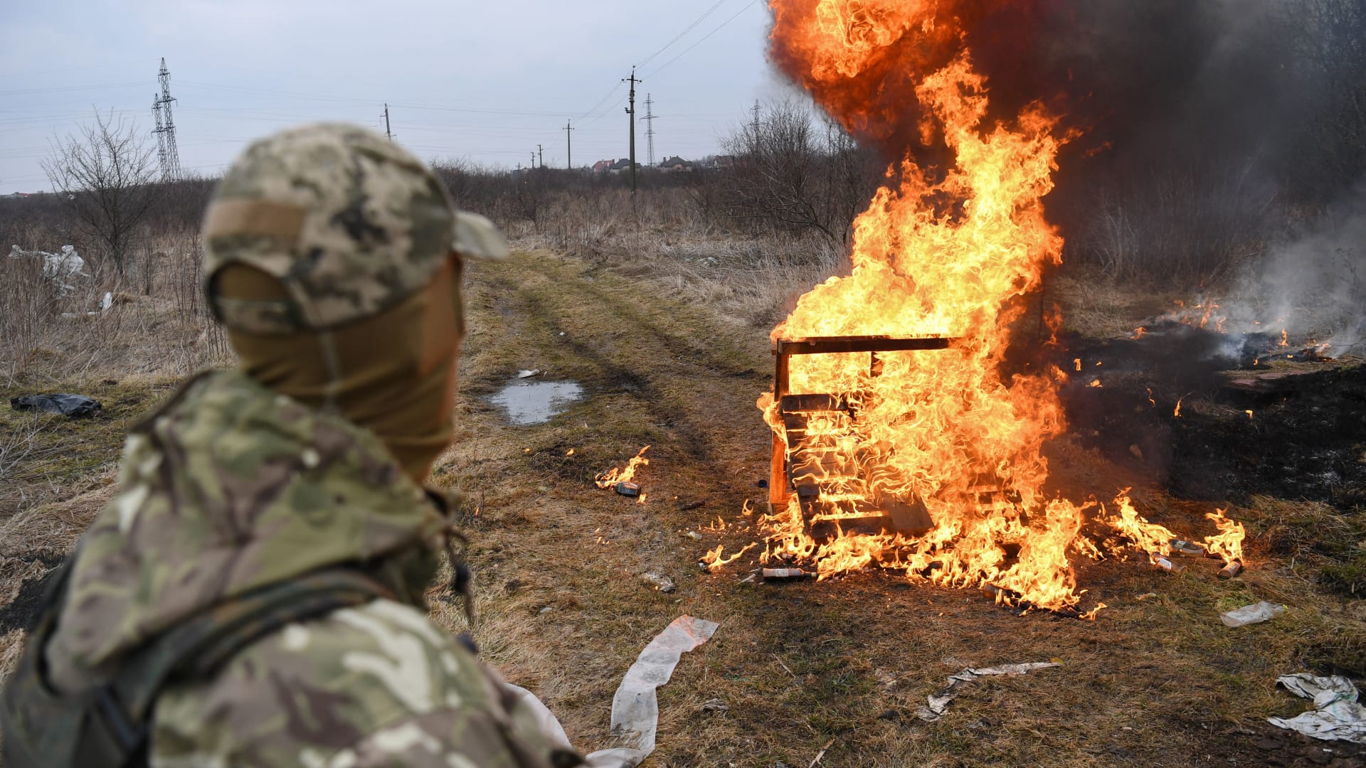 واشنطن تؤكد مقتل أمريكي ثالث في حرب أوكرانيا.