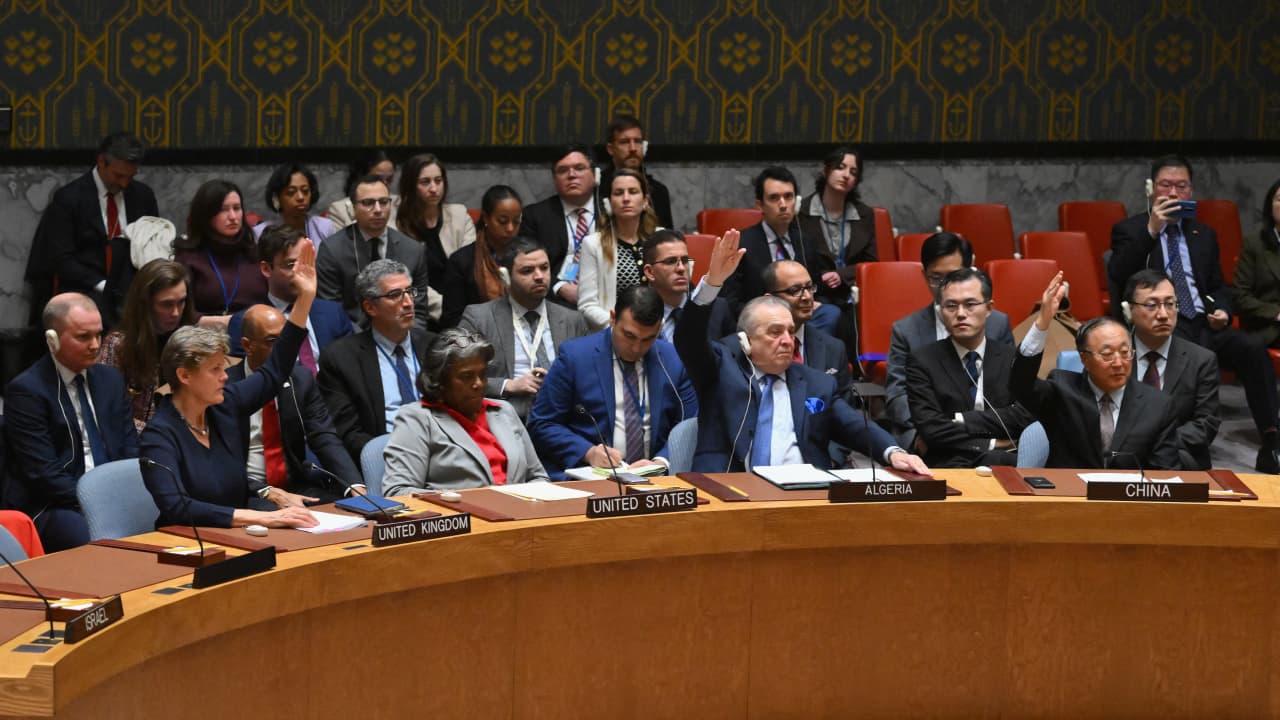 مجلس الأمن يوافق على مشروع قرار يدعو إلى وقف فوري لإطلاق النار في غزة