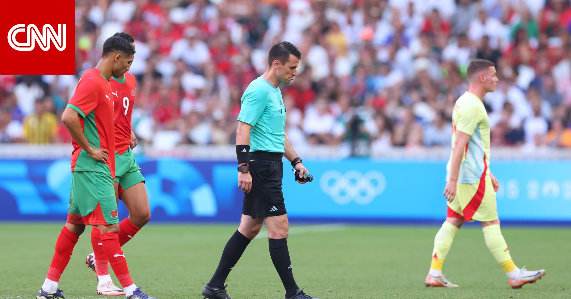 واقعة غريبة.. لاعب إسبانيا يلحق الإصابة بالحكم خلال مواجهة المغرب في أولمبياد باريس