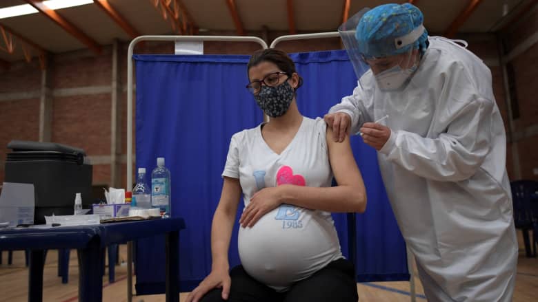 دراسة جديدة: التطعيم ضد فيروس كورونا أثناء الحمل يحمي الطفل