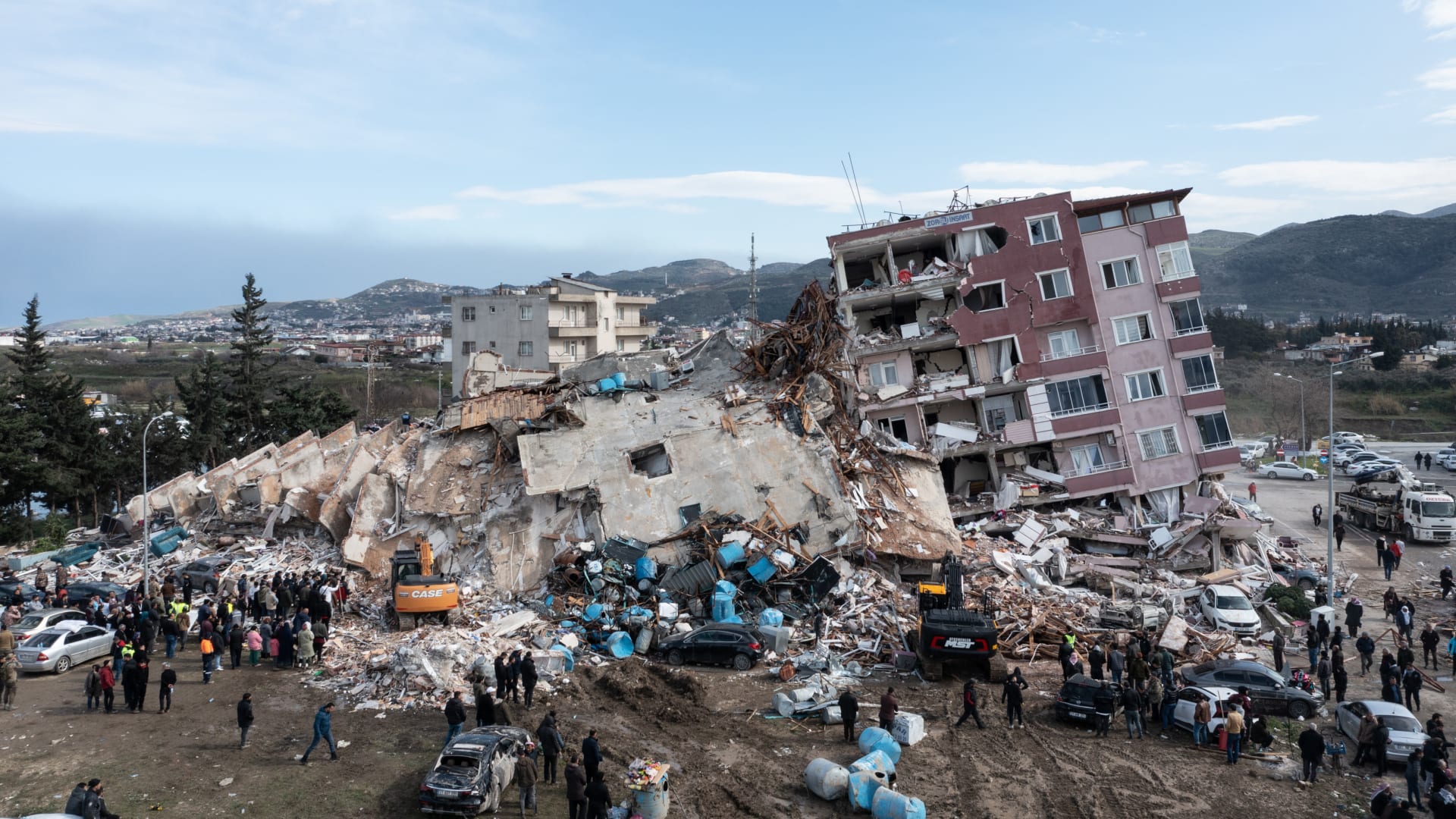 collapsed building earthquake turkey