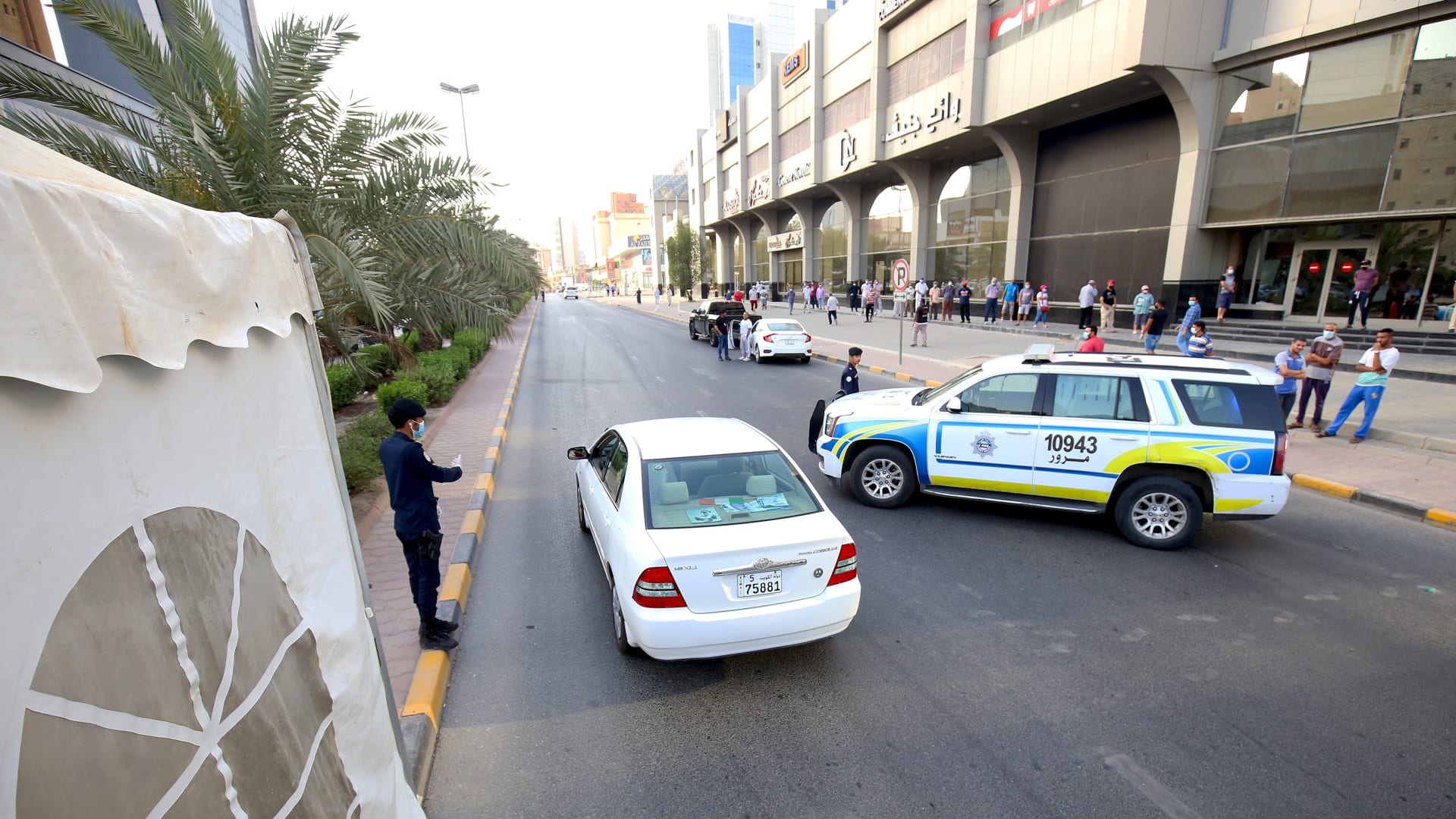 الكويت الداخلية تعلن وفاة المطلوب طلال حامد الشمري خلال عملية ضبطه