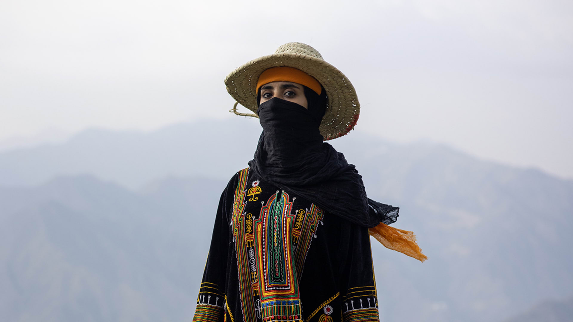 صور من السعودية توثق العلاقة العميقة بين الإنسان وأرضه في عسير