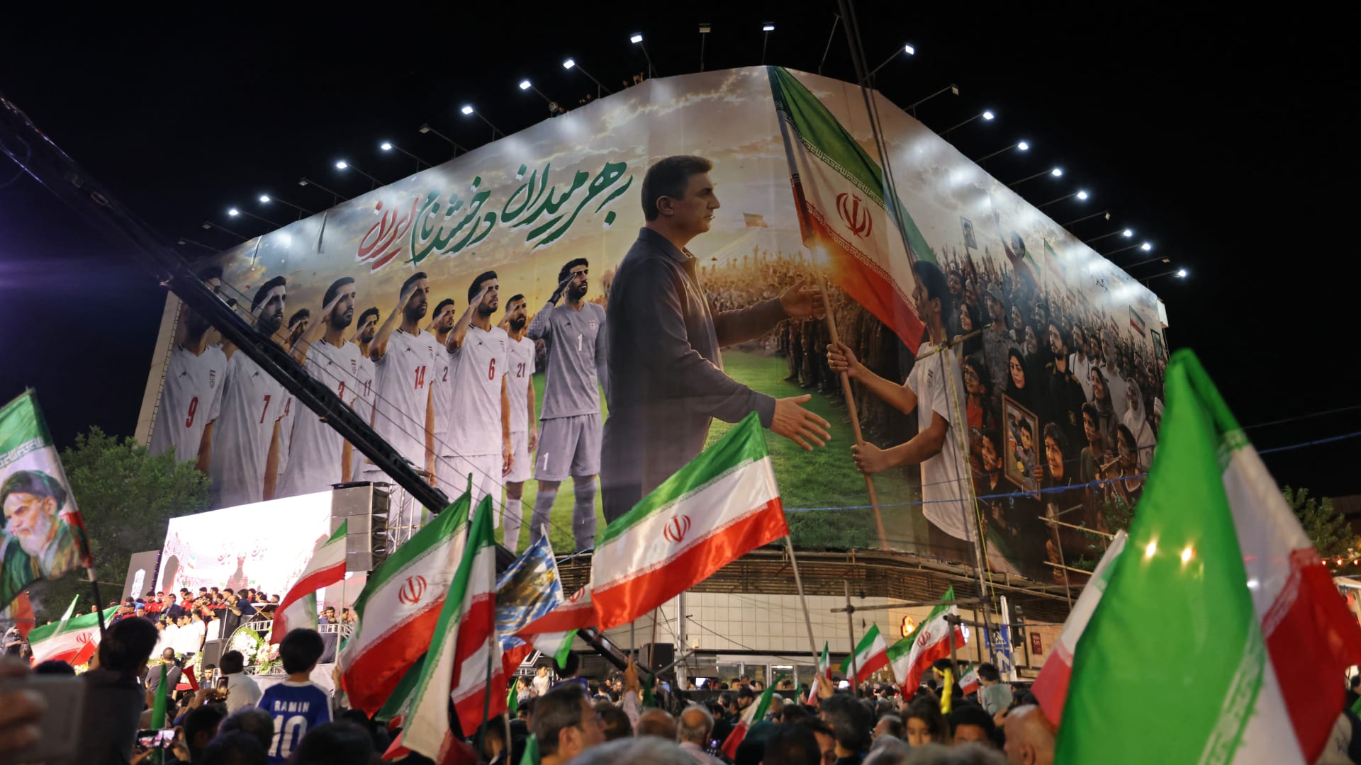 "لا نمانع لكن سنراقب عن كثب".. أمريكا تعلق على مشاركة منتخب إيران في كأس العالم