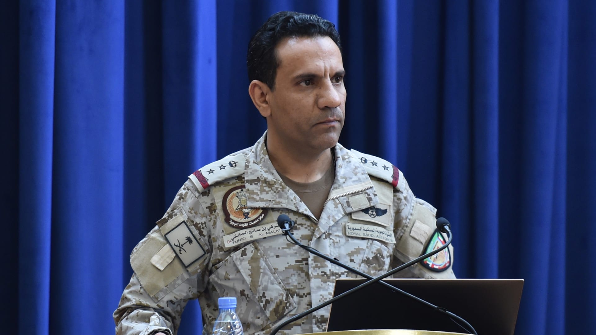 "التحالف": سقوط مقذوف في محيط مطار الملك فهد بالدمام شرقي السعودية